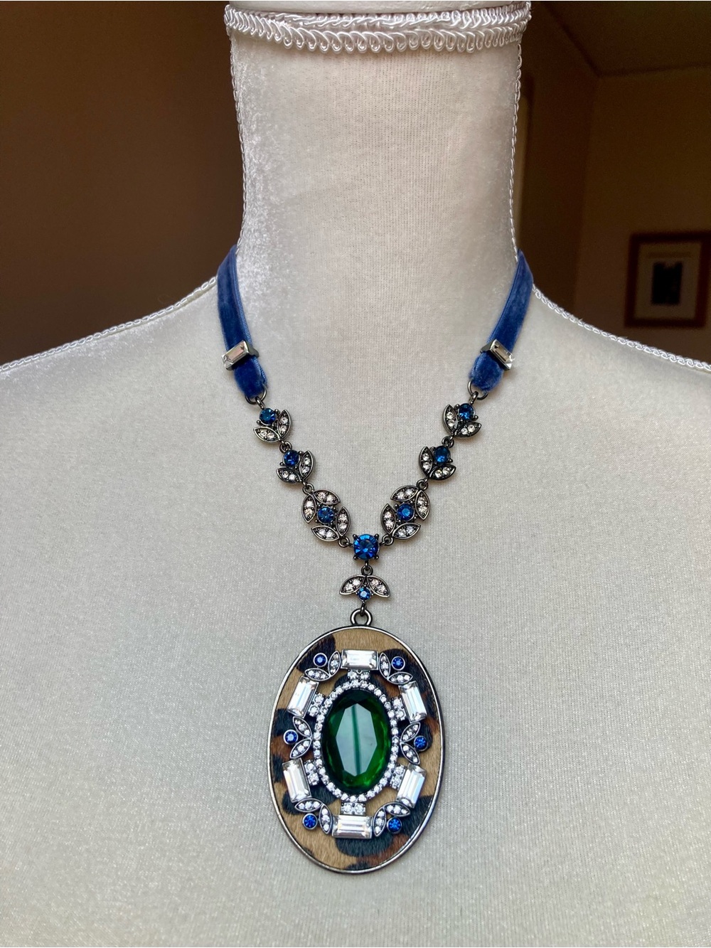 2010’s ABS Leopard Gemstone Statement Necklace